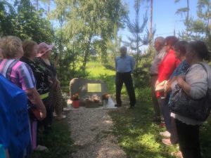Памятный камень поэту и музыканту: установка и открытие объекта
